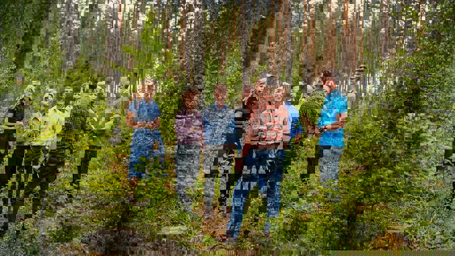 Ursula von der Leyen på besök i svenska skogen